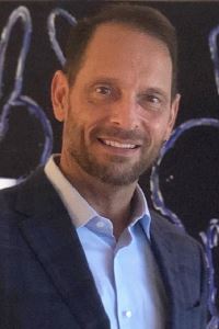 Kirk Gordon